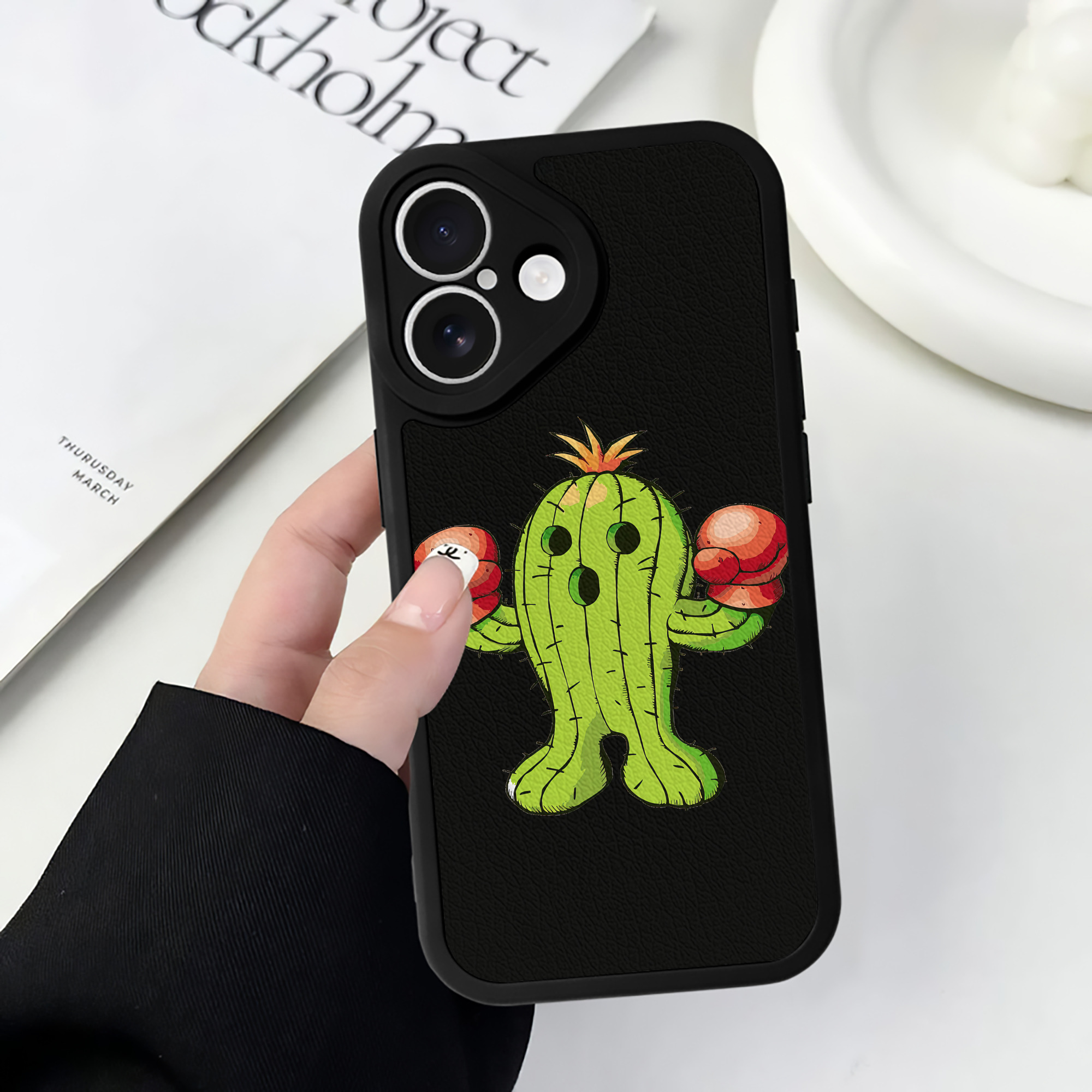 （画像用） Digimon デジタルモンスター/デジモン 【iPhone 16シリーズ対応】シリコンスマホケース（レザー調） 材質：シリコン